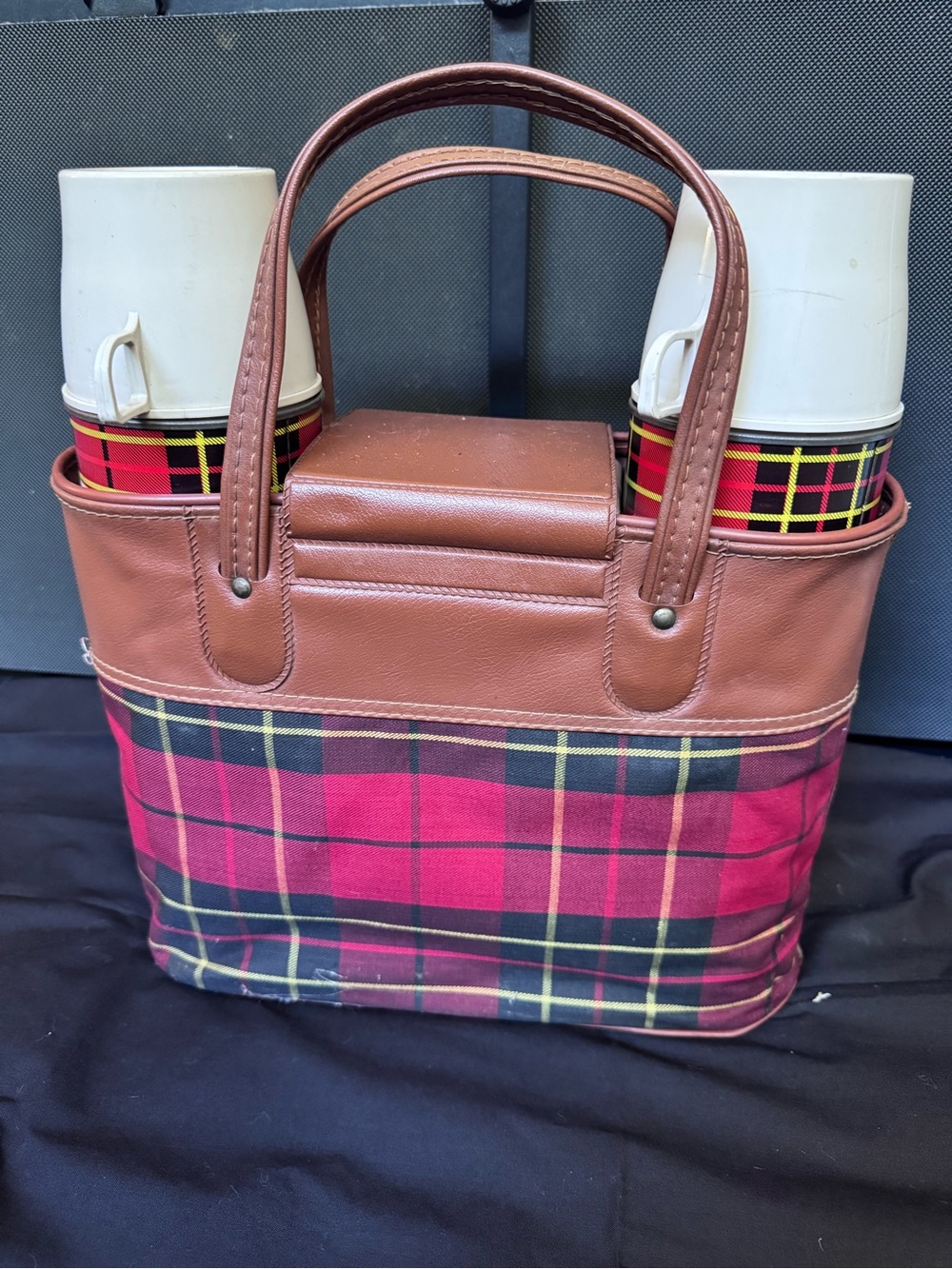 Thermos Brand Vintage Red Plaid travel picnic set